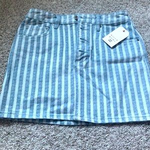 Billabong jean skirt size 27
